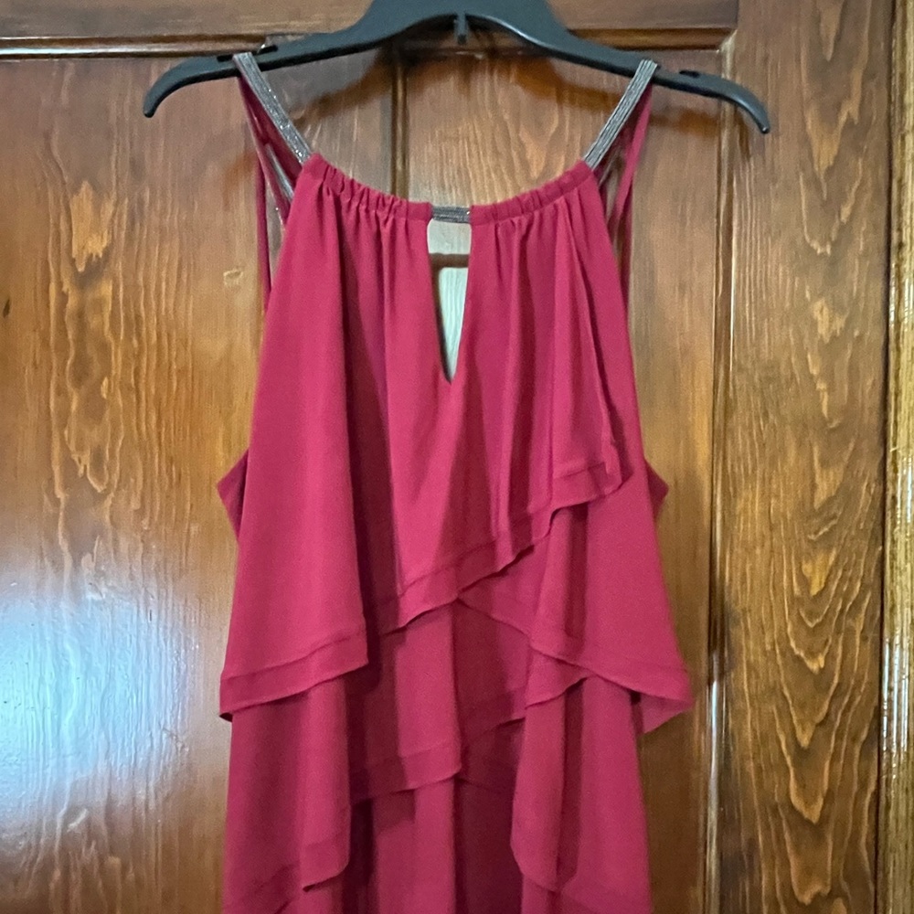 White House Black Market sleeve-less Tiered Date Top. Size Large. Red.